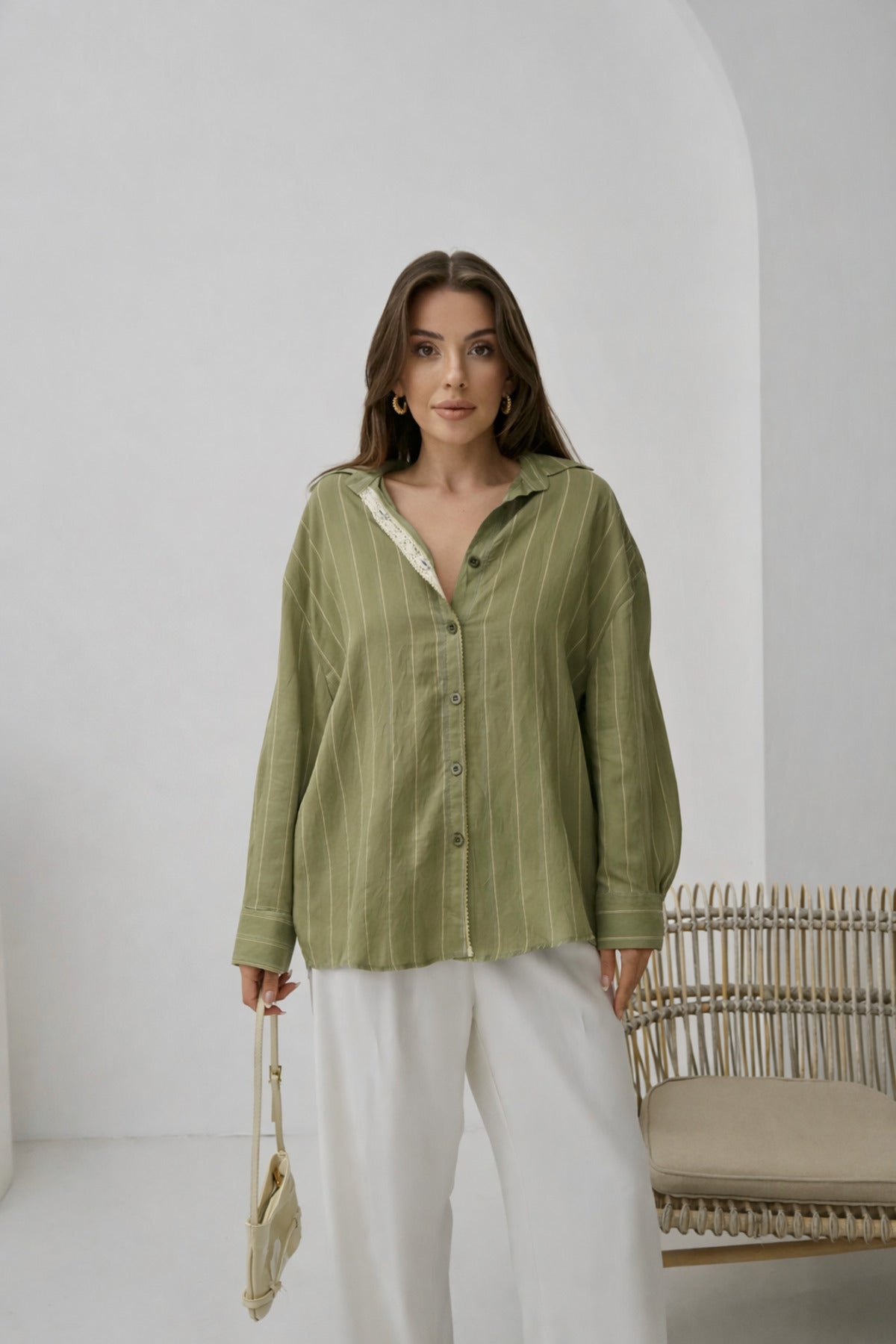 PWG1006251208 - Kadın Monroe Dantel Işlemeli Gömlek, Dokuma Modal Kumaş Oversize Gömlek - Yeşil