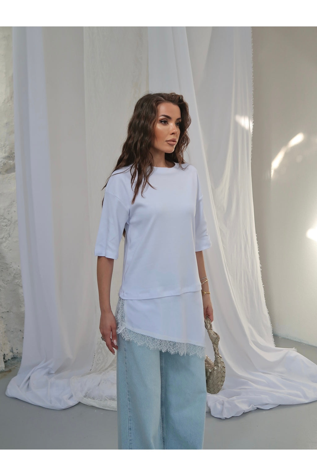 PWGY273 - Kadın Elora İnterlok Kumaş Eteği Dantel Detaylı Oversize T-Shirt - Beyaz