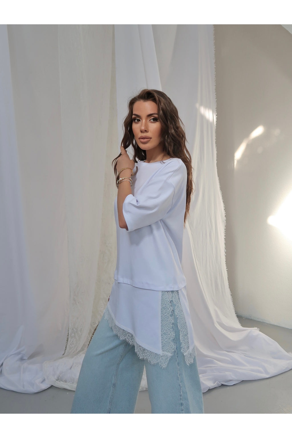 PWGY273 - Kadın Elora İnterlok Kumaş Eteği Dantel Detaylı Oversize T-Shirt - Beyaz