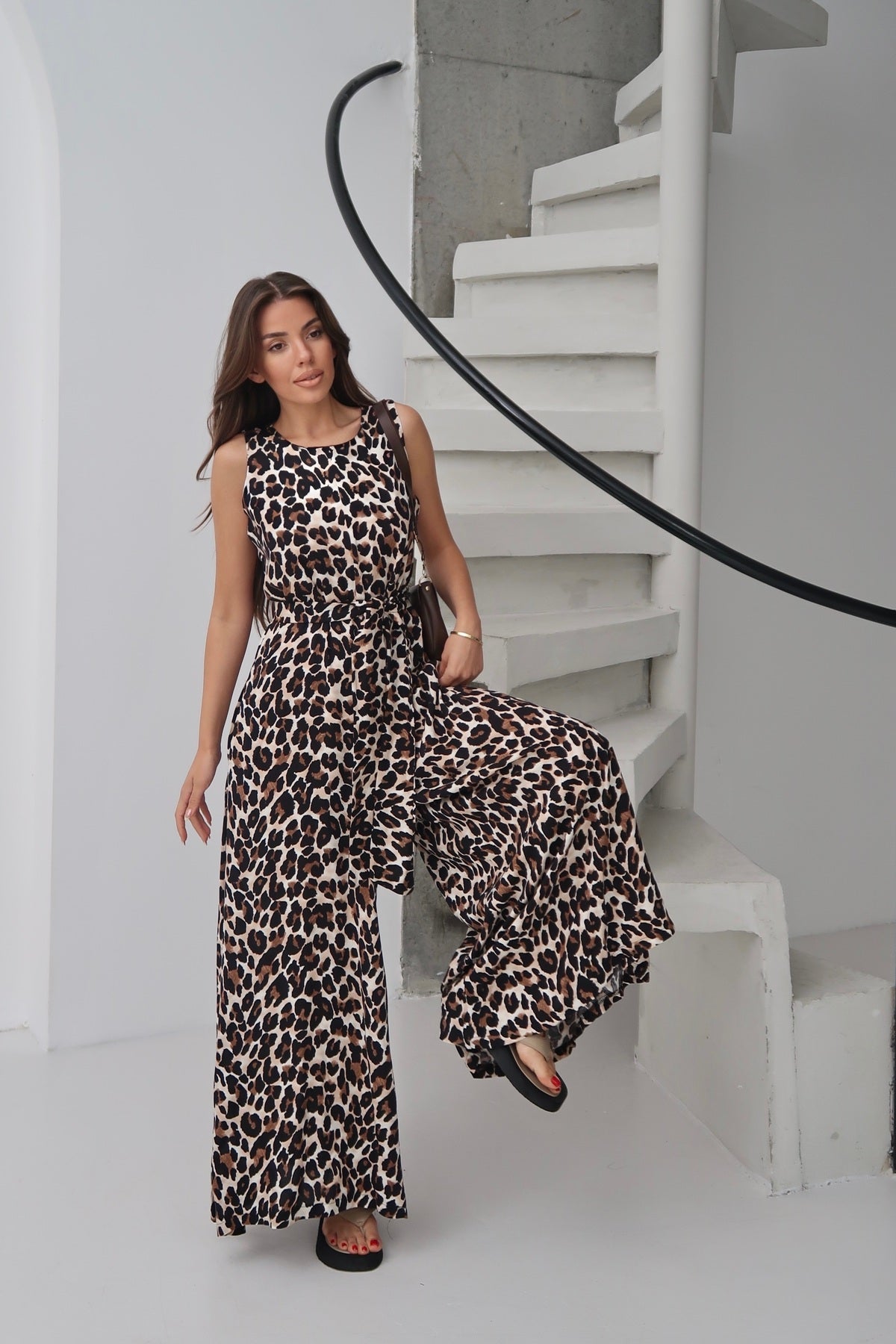 PWG2703251506 - Kadın Deta Kuşaklı Cepli Ayrobin Kumaş Tulum - Leopar