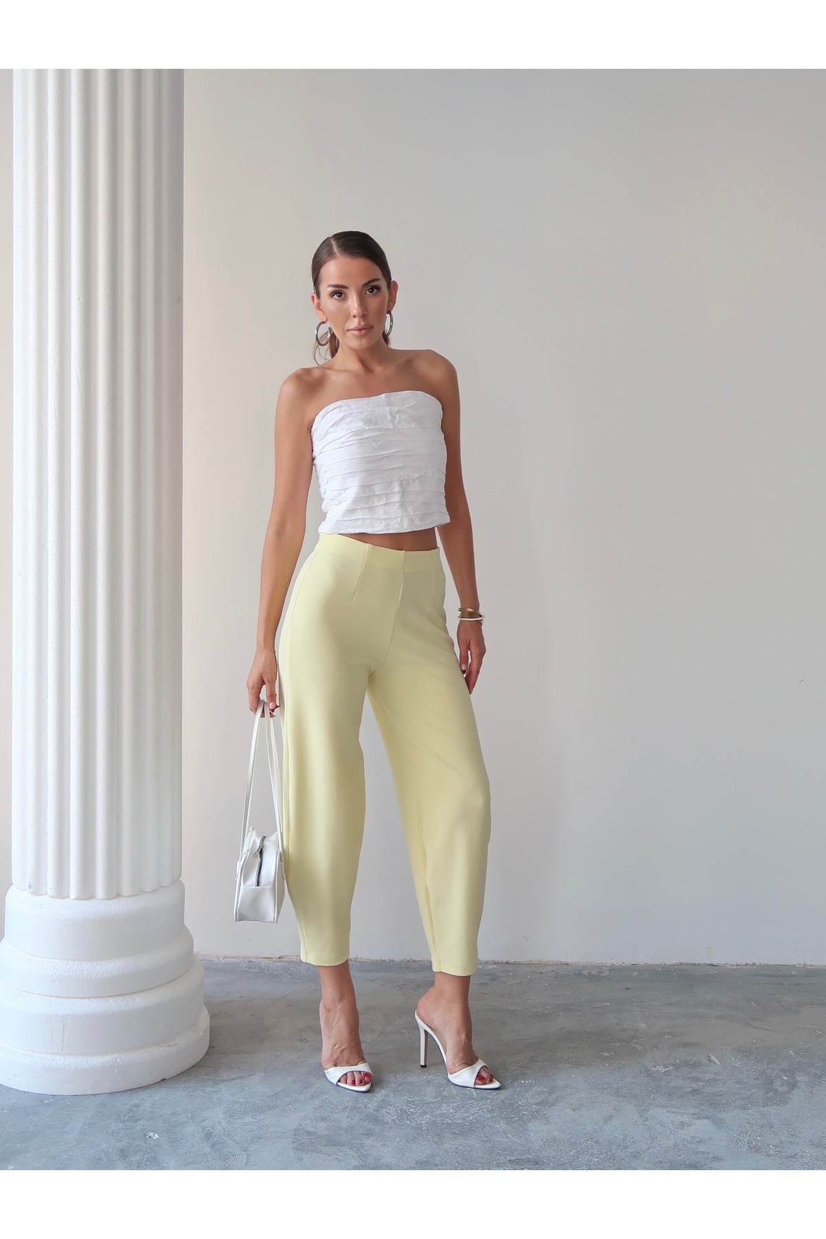 PWG2002252342 - Kadın Sarı Bernis Balon Pantolon, Beli Lastikli Şalvar Model Krep Balon Pantolon Basen Gizleyen