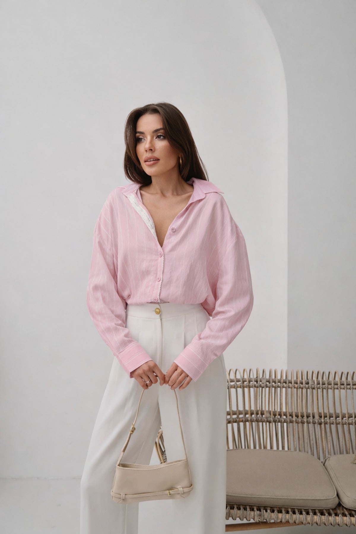 PWG1006251208 - Kadın Monroe Dantel Işlemeli Gömlek, Dokuma Modal Kumaş Oversize Gömlek - Pembe