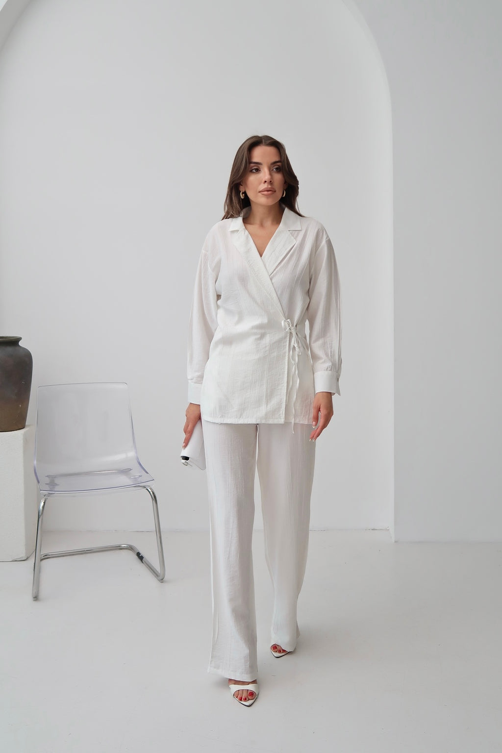PWG1006251315 - Kadın Zarae Kruvaze Yaka Yan Bağlamalı Takım, Gömlek-Pantolon Takım - Beyaz