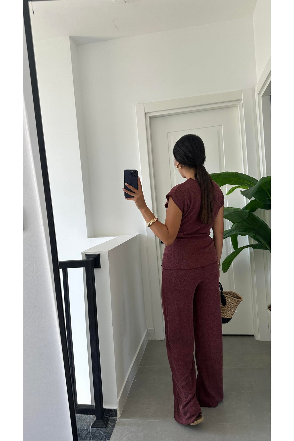 PWG2605251750 - Kadın Sienna Bordo Bağlama Detaylı Krinkıl Kumaş Bluz Pantolon Takım