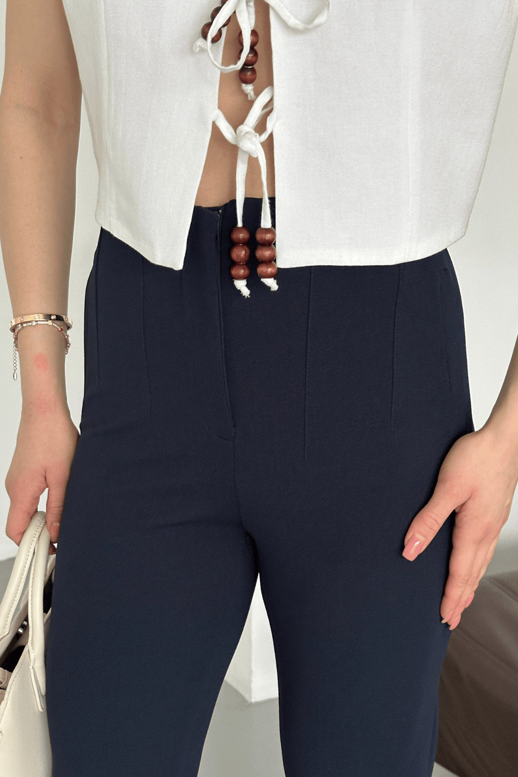 PWG903250236 - Kadın Lia Yüksek Bel Pensli Havuç Model Dar Paça Krep Kumaş Pantolon - Lacivert