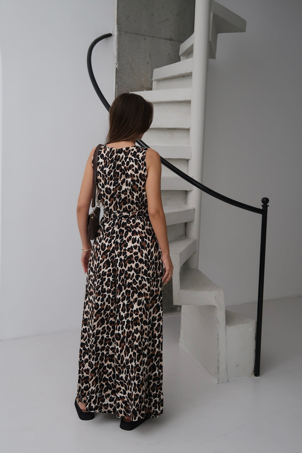PWG2703251506 - Kadın Deta Kuşaklı Cepli Ayrobin Kumaş Tulum - Leopar